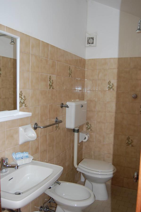 Hotel Flores Riccione Eksteriør billede