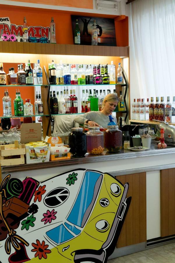 Hotel Flores Riccione Eksteriør billede